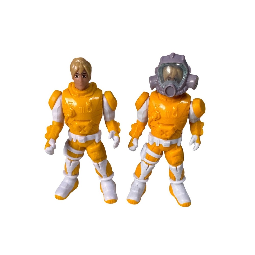 Vintage Space Explorer Action Figures Yellow White Pilot Sci-Fi Set of 2